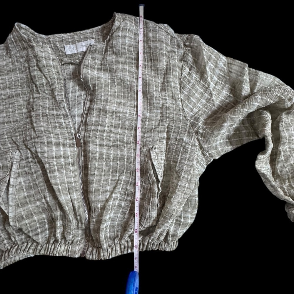 ZARA Cropped Textured Lightweight Bomber Jacket Cream/Sage mix - Picture 3 of 5